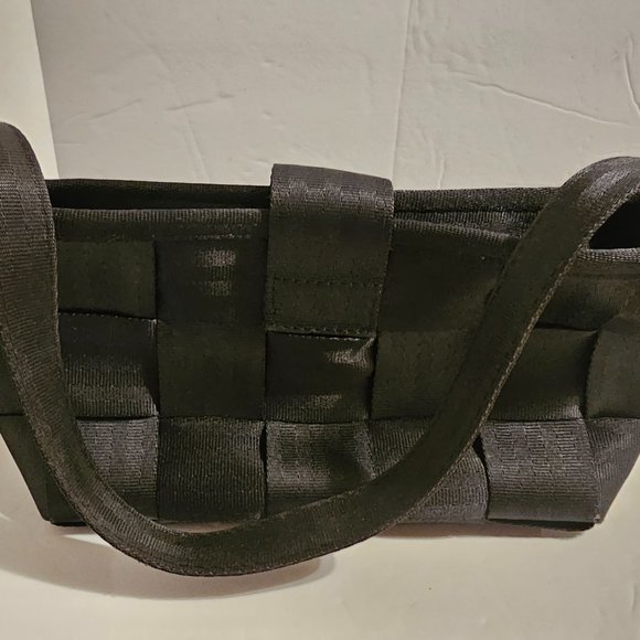 Harveys seatbelt handbag small satchel very nice condition! - Picture 2 of 6